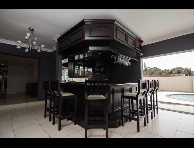 6 BEDROOM FREESTANDING FOR SALE IN ESCOMBE